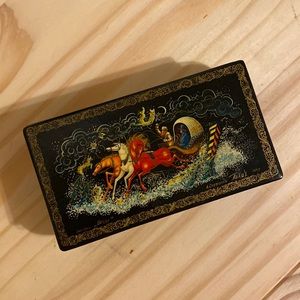 Vintage hand painted jewelry keepsake trinket box